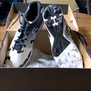 Under Armour size 9.5 baseball/softball spikes